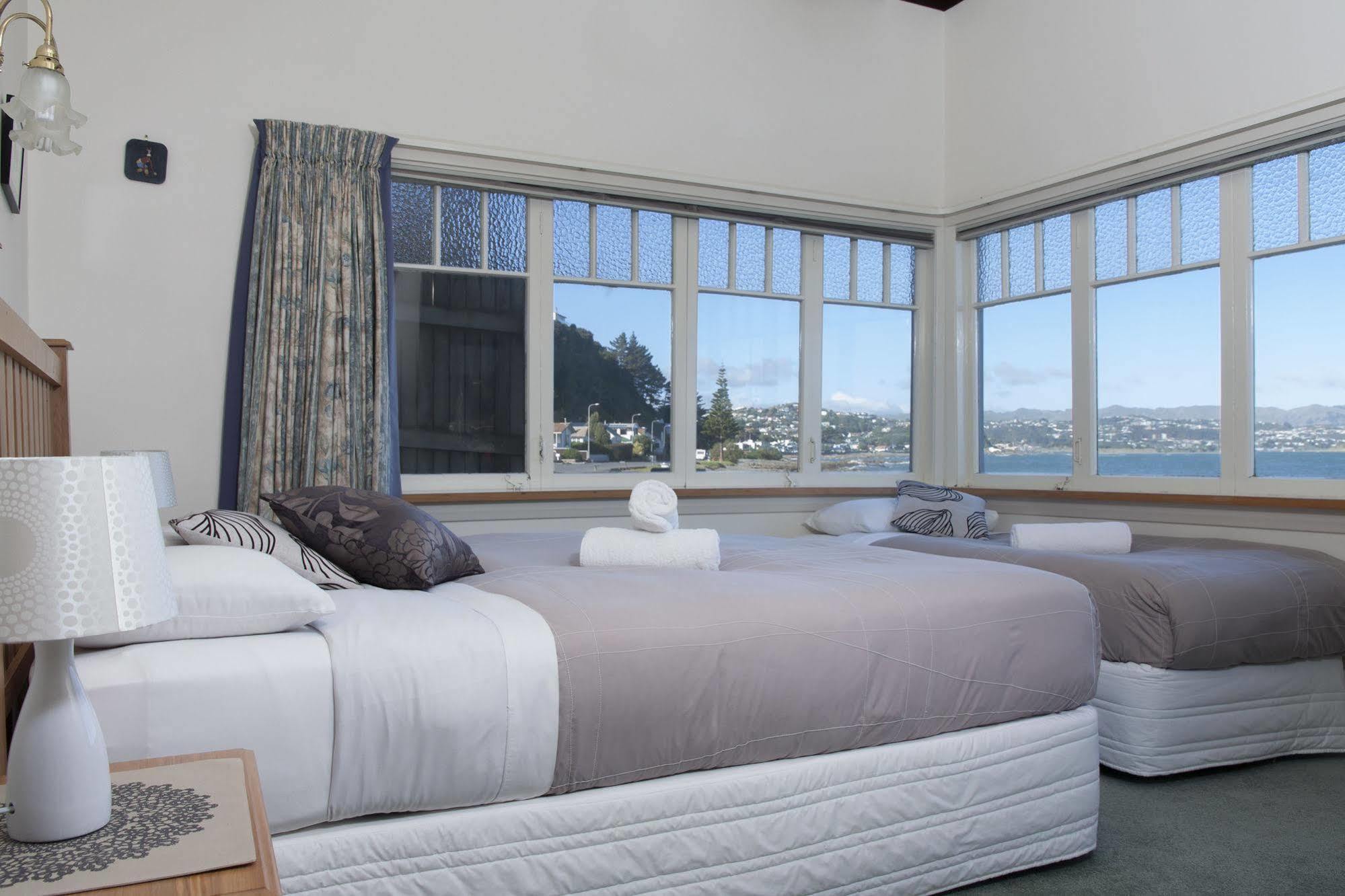 Moana Lodge Plimmerton Bagian luar foto