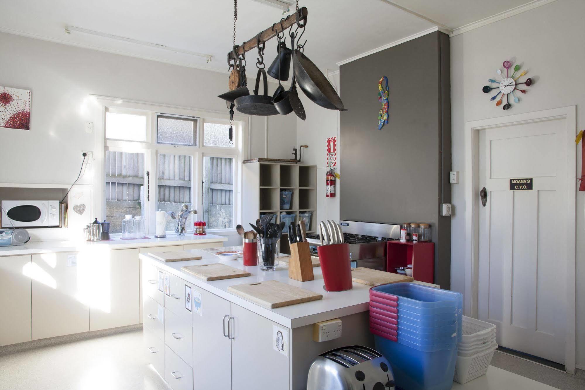 Moana Lodge Plimmerton Bagian luar foto